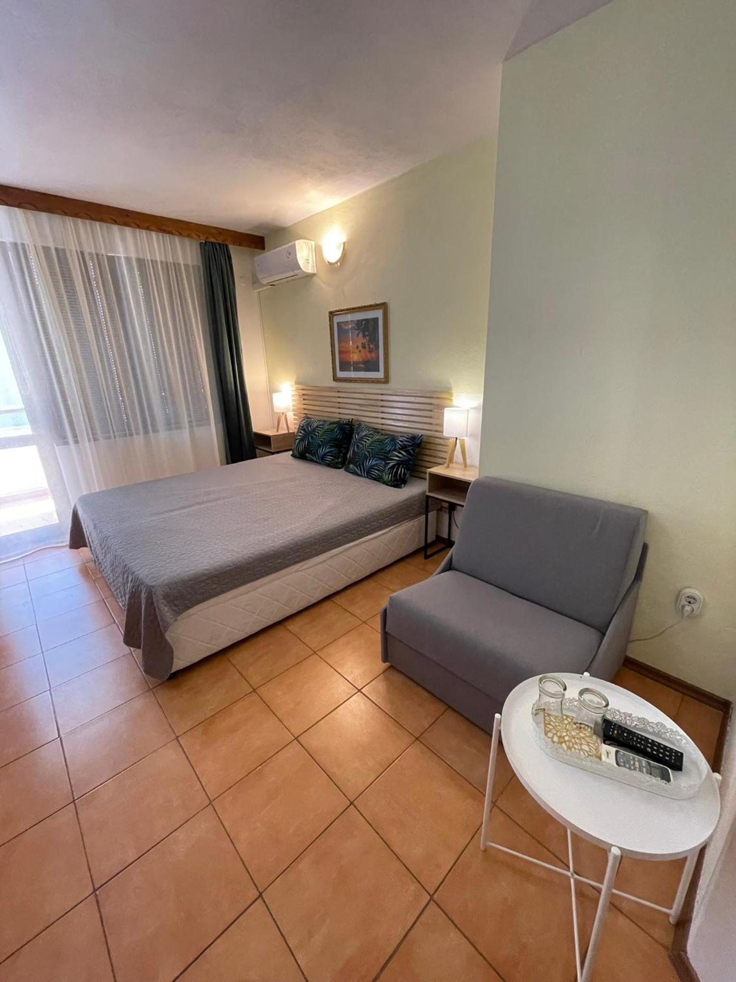 Holiday House Gendar, 切尔诺莫雷茨 外观 照片